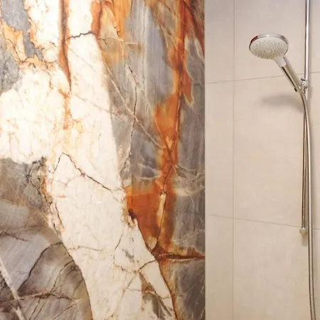 Sixt Hotell 3*