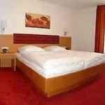 Sixt Hotel